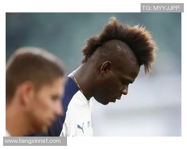 时尚男士足球发型精选图片展现个性与魅力的完美结合